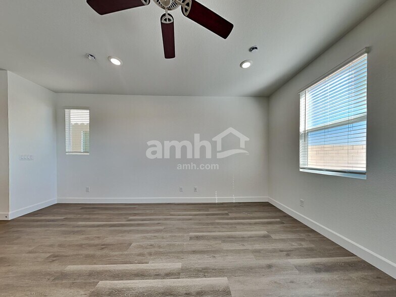 Building Photo - 10530 Lagaspi Dr