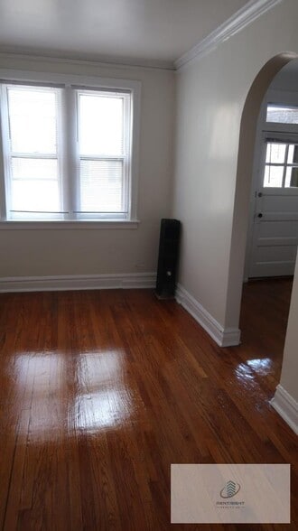 Building Photo - 4650 N Elston Ave