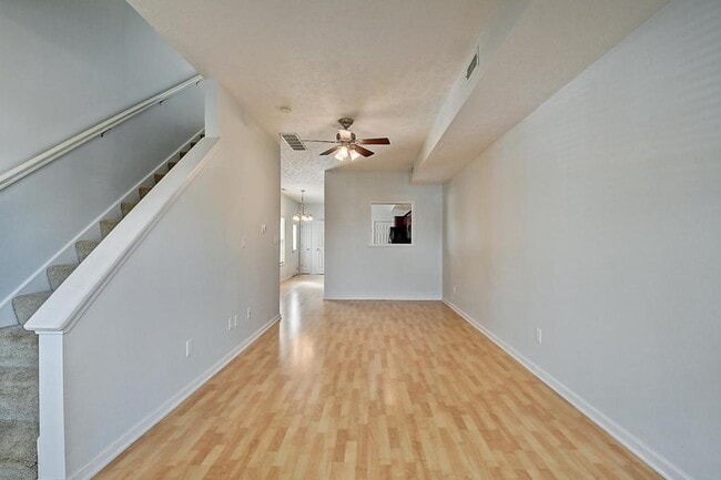 Building Photo - 1407 E New York St
