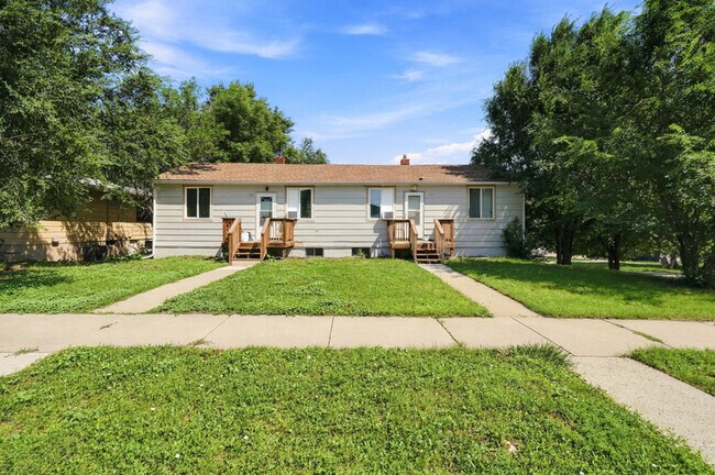 Building Photo - 904 Willsie Ave
