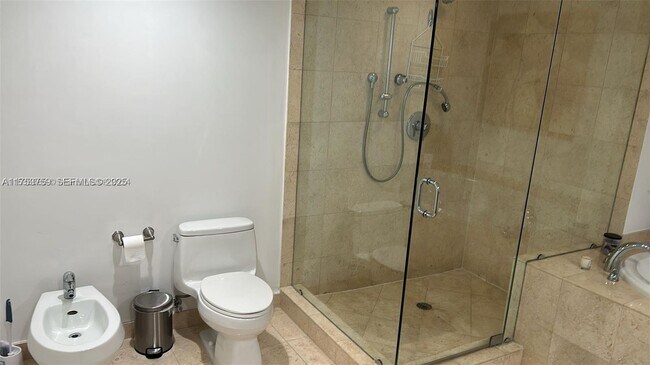 Building Photo - 1830 S Ocean Dr