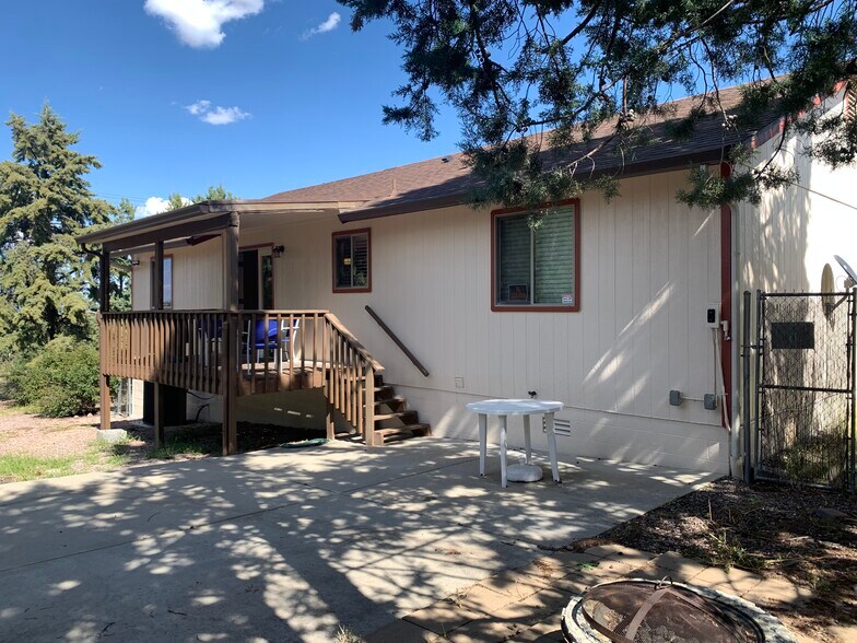 Back yard Deck and Patio - 1903 Cedarwood Dr