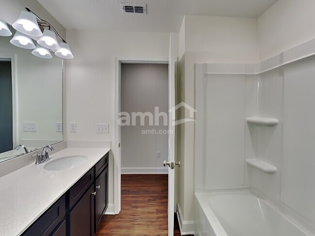 Building Photo - 1135 Walden Pond Dr