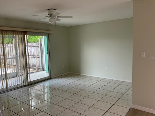 Building Photo - 2118 Michele Dr