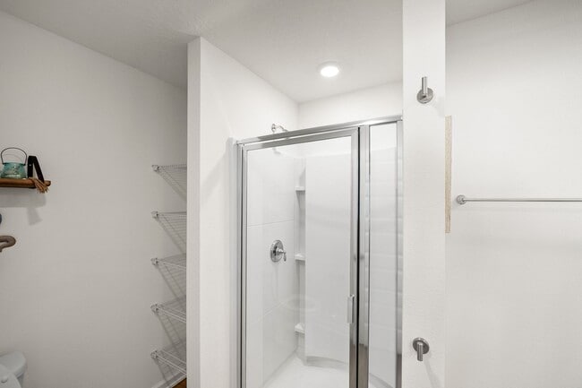 Building Photo - 4013 Blue Water Dr