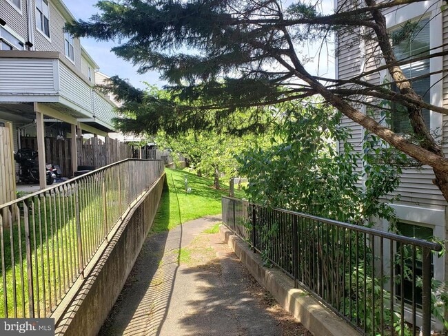 Building Photo - 18022 Royal Bonnet Cir