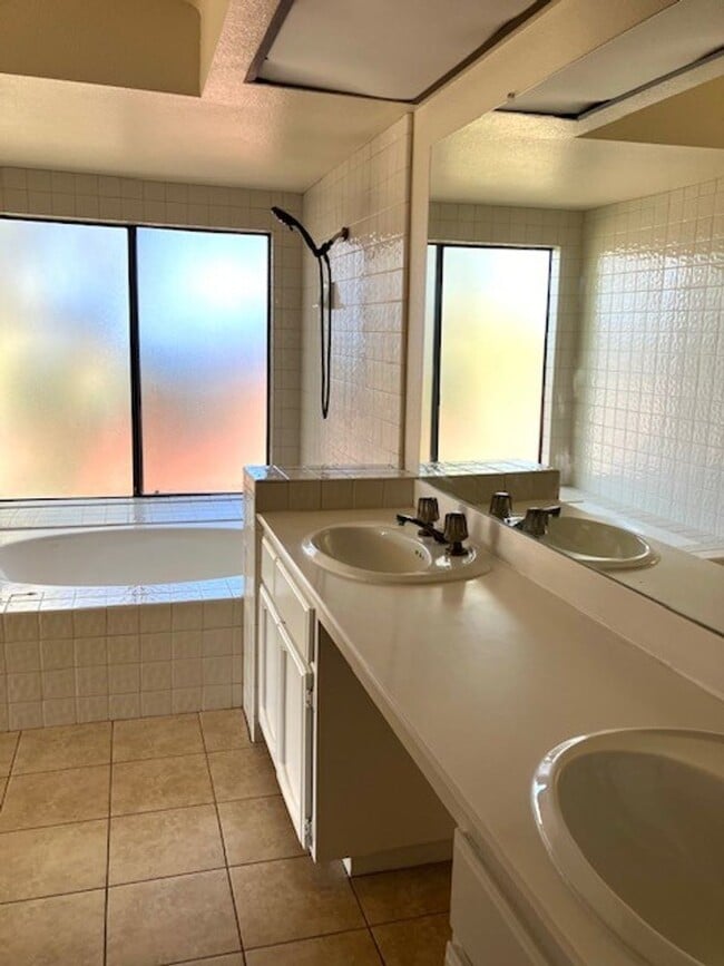 Building Photo - Westwood, Rancho Bernardo, 3/2 2 Story Home