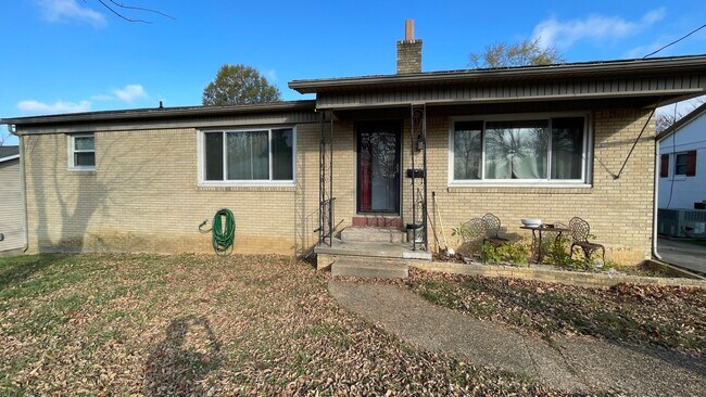 Primary Photo - 3 Bed / 1.5 Bath House in Mayfield