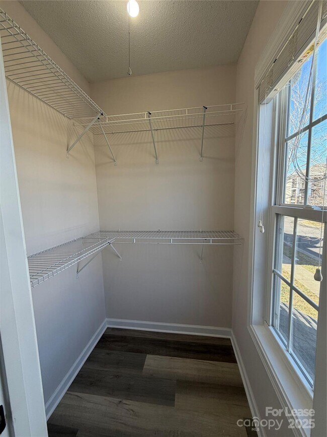 Building Photo - 140 Locomotive Ln