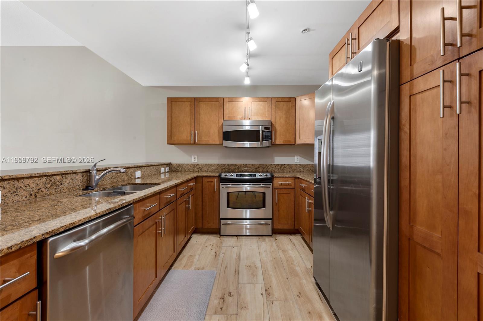 Building Photo - 8395 SW 73rd Ave