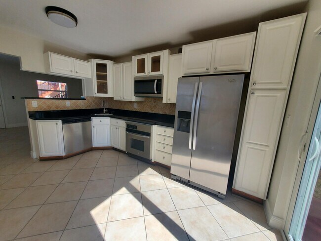 Building Photo - 313 SW 1st St