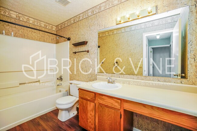 Building Photo - 6784 Erindale Drive