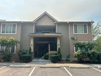Building Photo - 2B, 2BA upstairs condo in SW Renton with g...