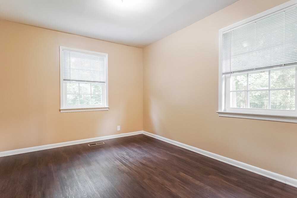 Building Photo - 1116 Hayes Rd