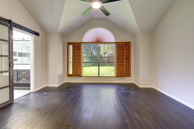 Building Photo - 115 Crimson Bay Dr