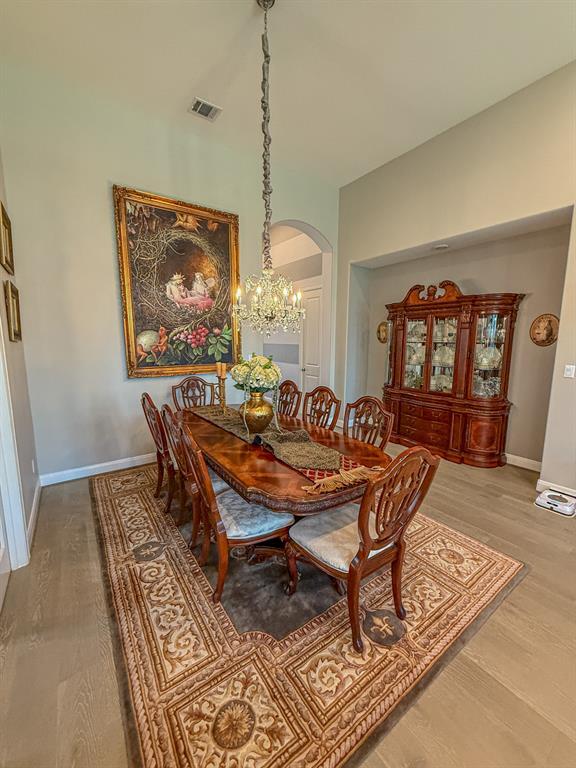 Building Photo - 128 Regents Ln