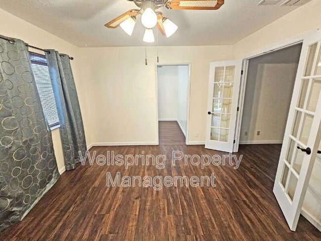 Building Photo - 413 Mt Rainier Pl