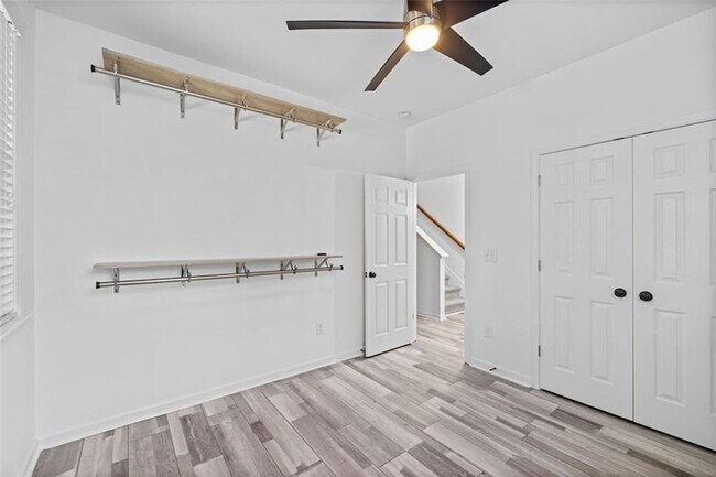 Building Photo - 4228 Laurel Creek Ct SE