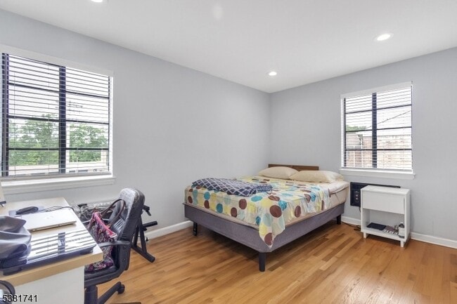 Building Photo - 101 Troy Dr