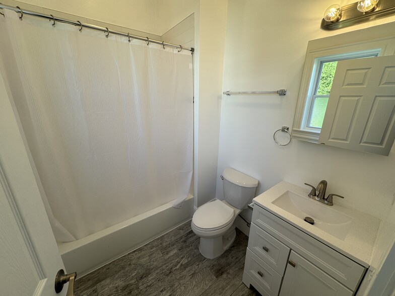 Building Photo - 29 Cameron Ave