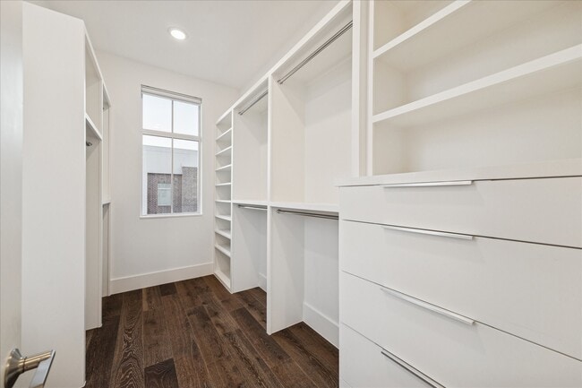 Building Photo - 1430 Lake Pointe Pkwy