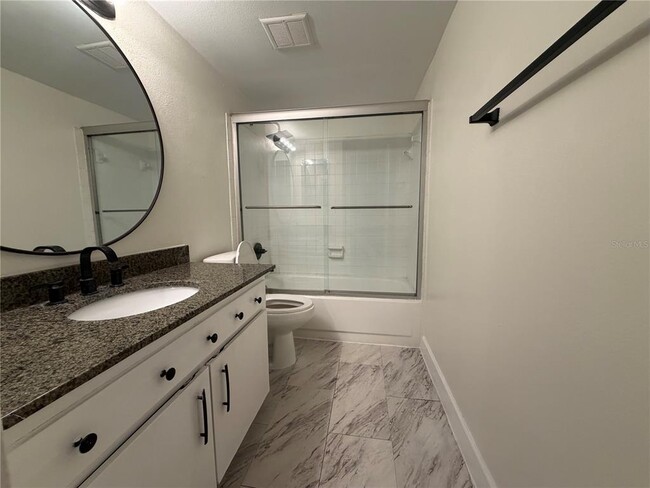 Building Photo - 4831 W McElroy Ave