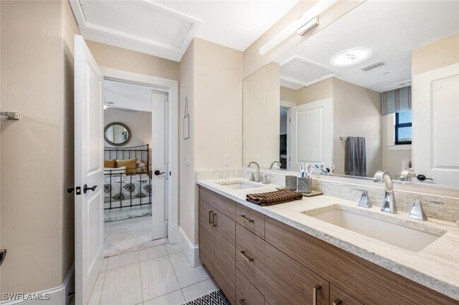 Building Photo - 2343 Traditions Ct