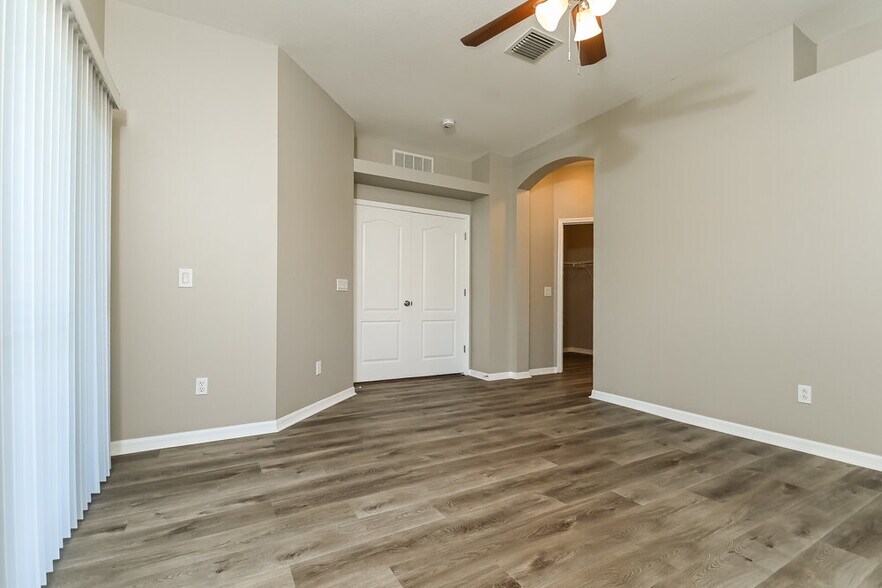 Building Photo - 404 Laguna Mill Dr