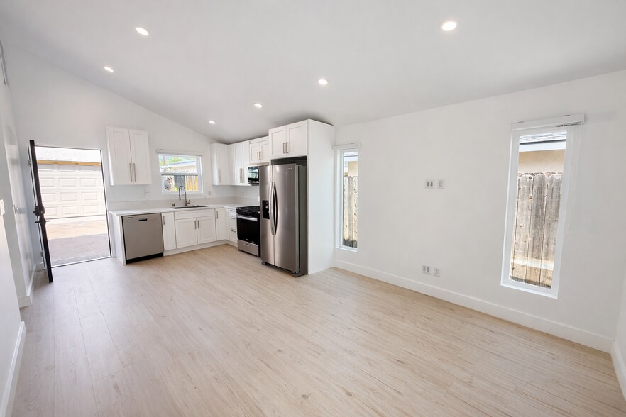 Building Photo - 19146 Chase St