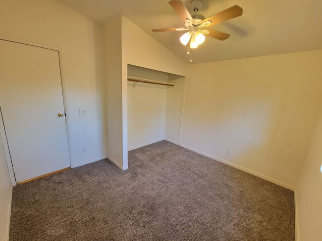 Building Photo - 3 Bedroom 2 Bath Manufactured Home in the ...