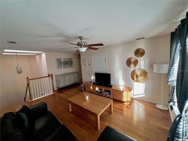 Building Photo - 614 Nadina Pl