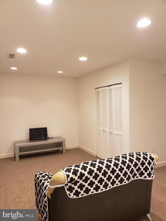 Building Photo - 9426 Silver Meteor Ct
