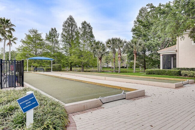 Building Photo - Beautifully Maintained 3-Bedroom, 2-Bathro...