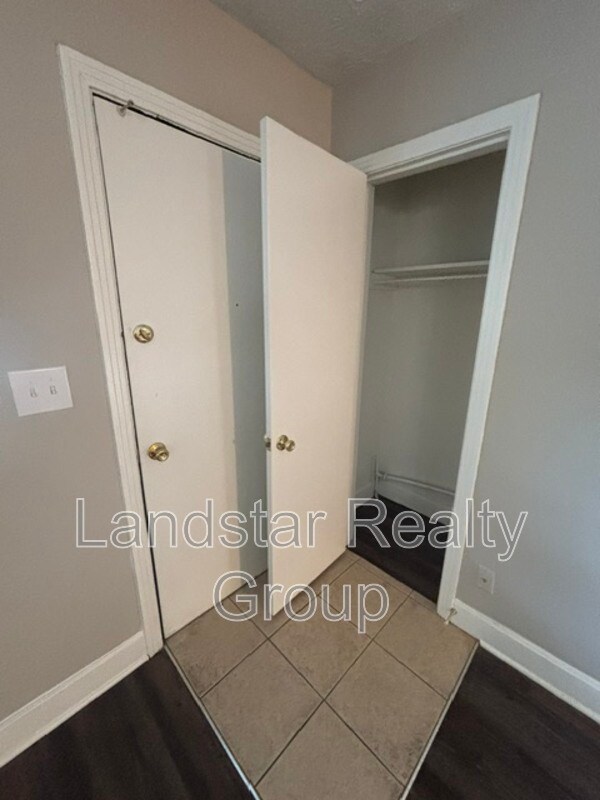 Building Photo - 4721 Granada Dr