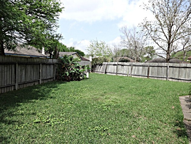 Building Photo - 2706 Mayflower Landing Ct