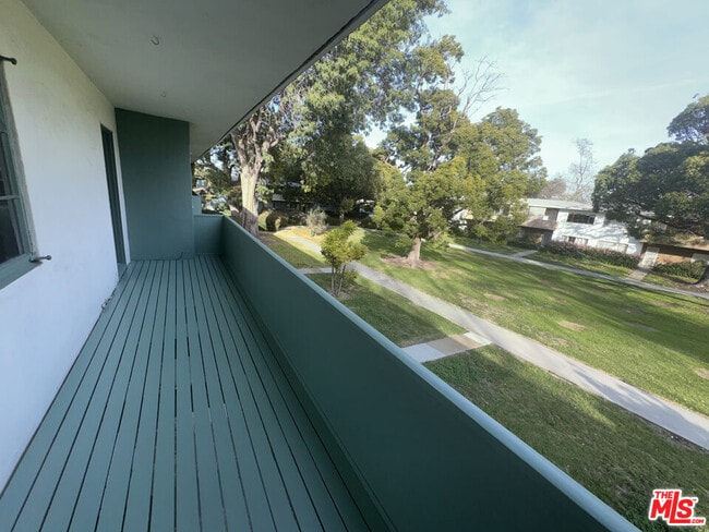 Building Photo - 5259 1/2 Village Green