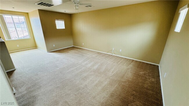Building Photo - 1525 Spiced Wine Ave