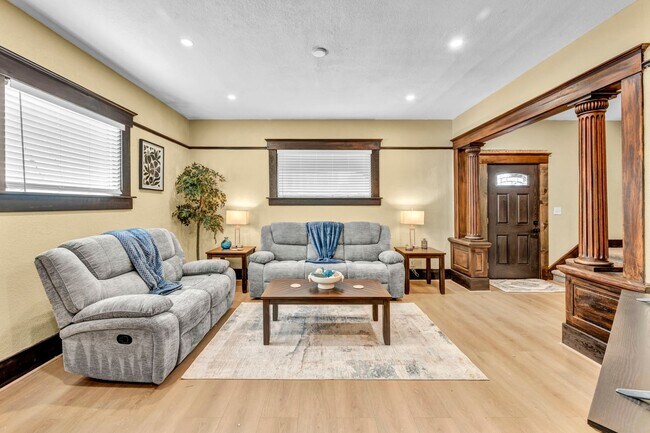 Building Photo - FULLY FURNISHED HISTORIC CHARMER BETWEEN UNR & DOWNTOWN – UTILITIES INCLUDED, MODERN UPGRADES, PR...