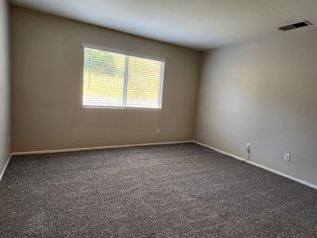 Building Photo - Great Single Story Home McVicker Canyon Hi...