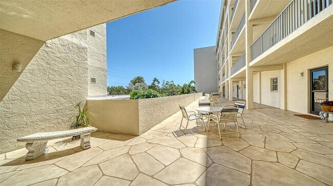 Building Photo - 1355 S Portofino Dr