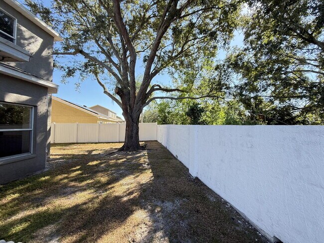 Building Photo - Beautifully remodeled 6 bedroom - 3 bath home in Summerfield Village