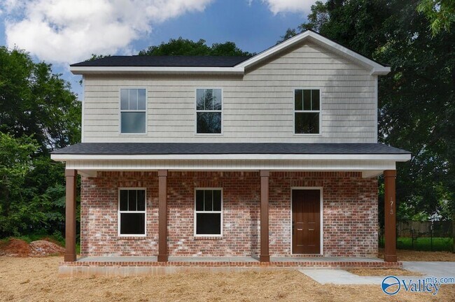 Primary Photo - 1713 Golf Club Ln NW