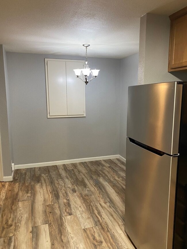 Building Photo - Cozy 3-Bedroom Condo with Washer/Dryer and...