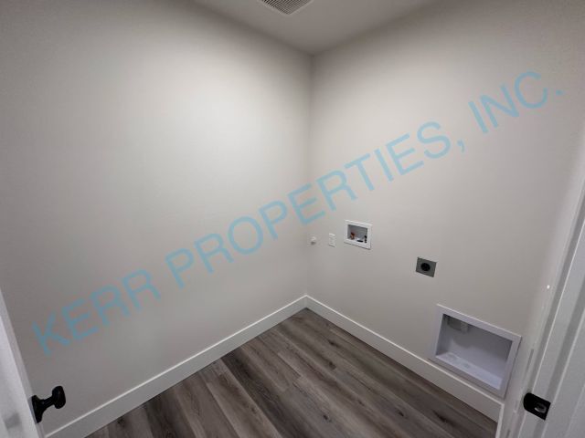 Building Photo - FREE RENT! BRAND NEW! Charming 3-Bedroom T...