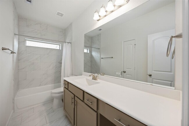 Building Photo - 4012 Centre Valley Ln