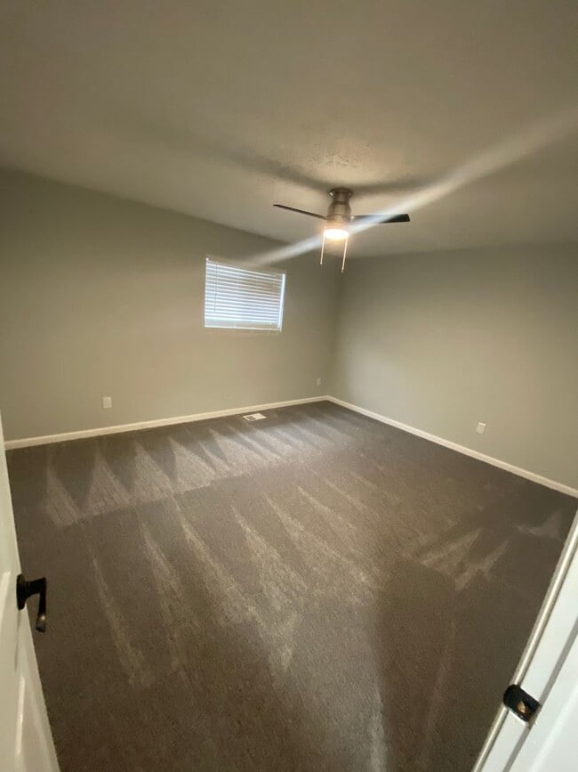 Building Photo - 3243 Summerhill Ln