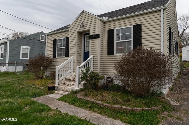 Building Photo - Updated North Knoxville Gem | Massive Fenced Yard & Prime Location!