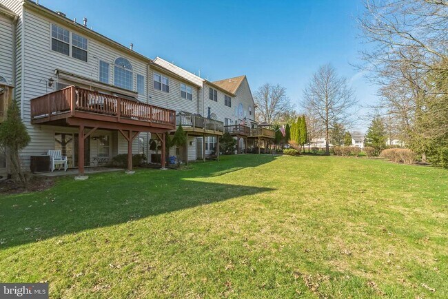 Building Photo - 1855 Creekview Ln