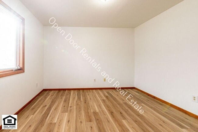 Building Photo - 1510 Fieldstone Dr