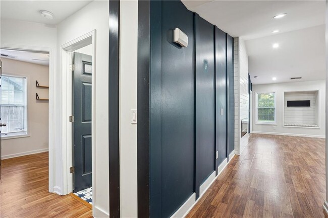 Building Photo - 2061 Tiger Flowers Dr NW